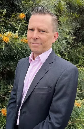 Portrait of Dr Gus Norris, Sydney-based Clinical Psychologist